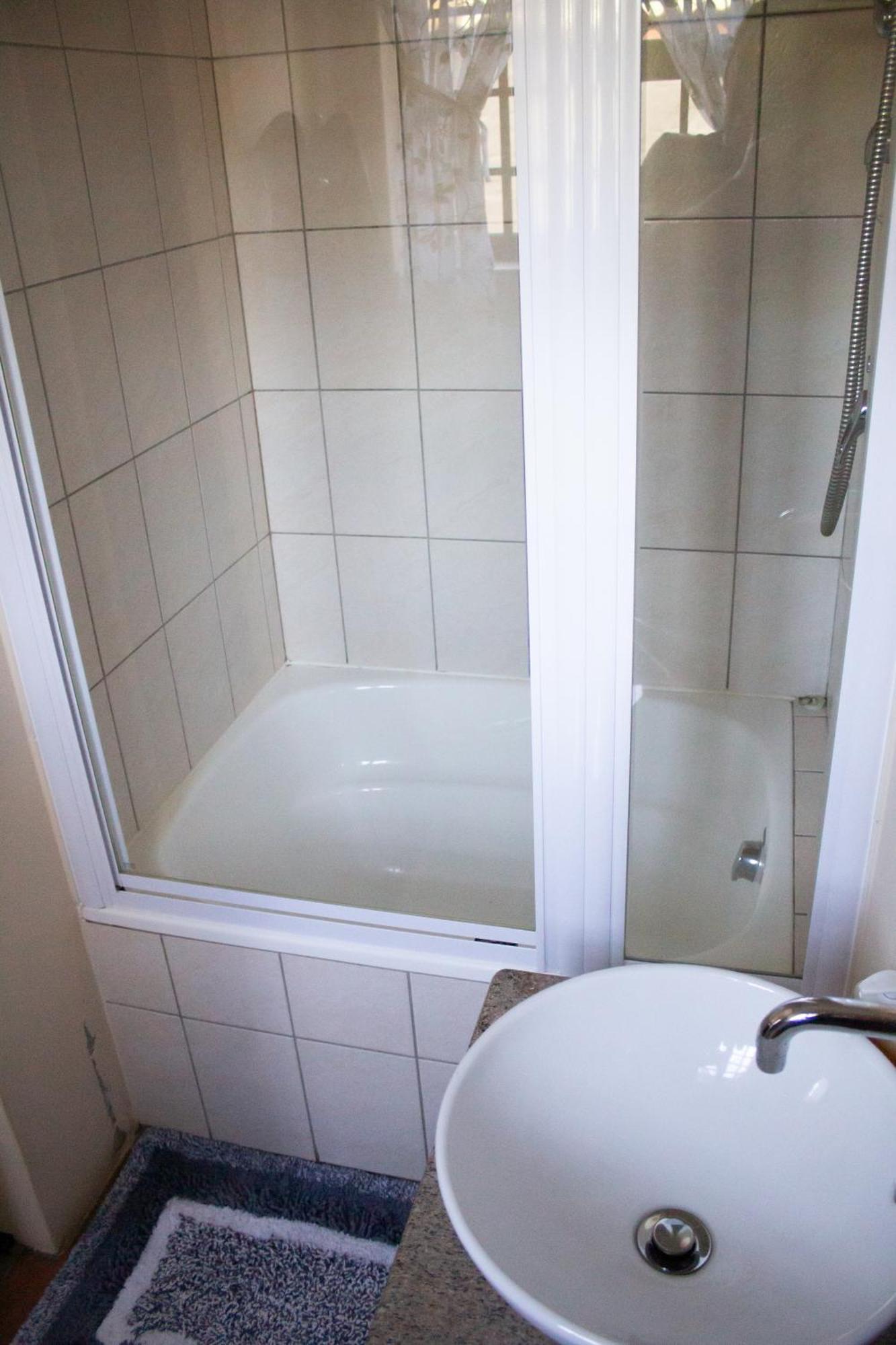 Bed and Breakfast De Oude Yotclub Oudtshoorn Zimmer foto